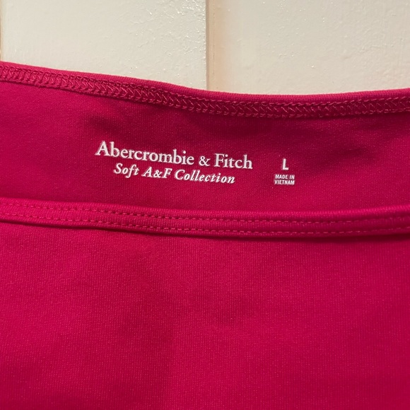 Abercrombie & Fitch Hot Pink Crop - Picture 4 of 4
